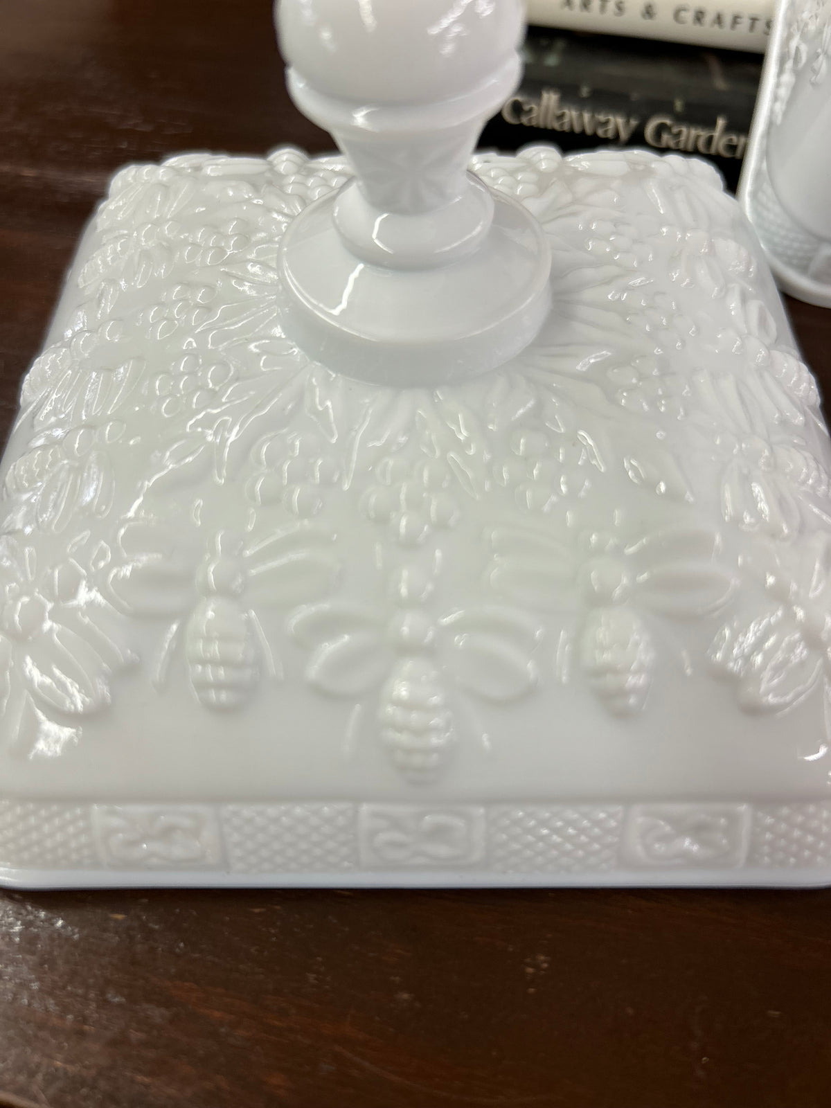 Vintage Indiana Glass/Tiara “Honey Bee Box”