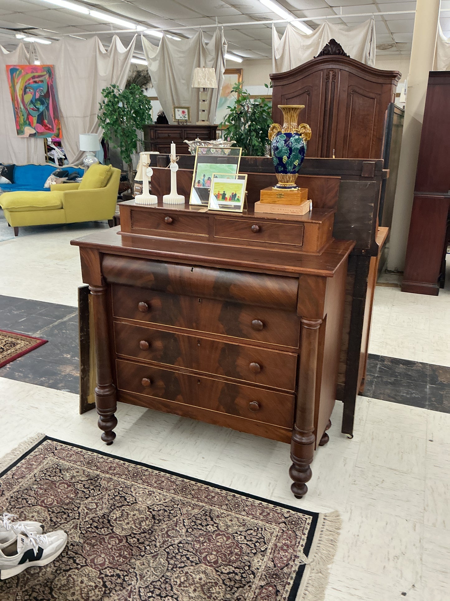 Chest of Drawers