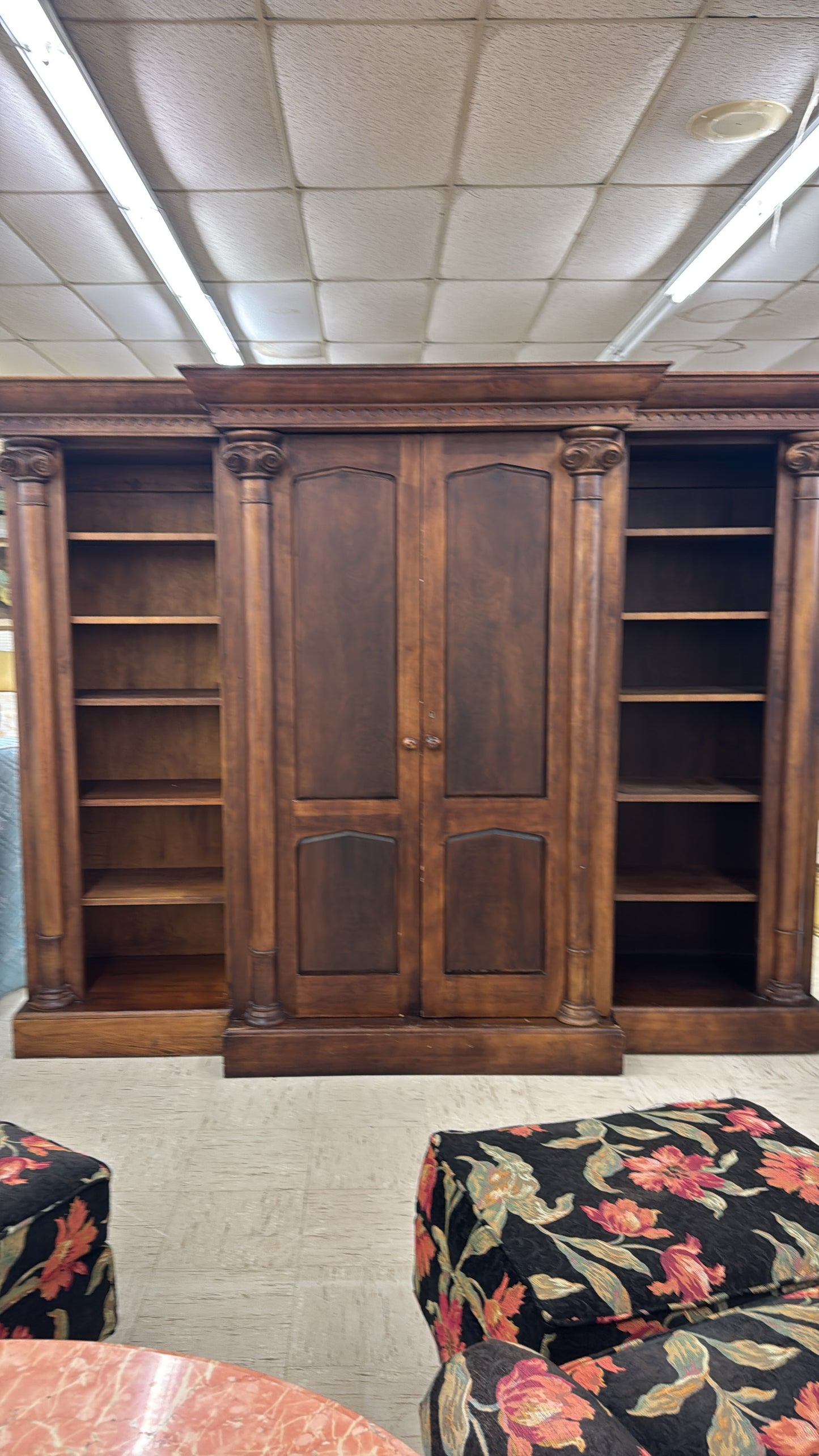 Library/ Entertainment center