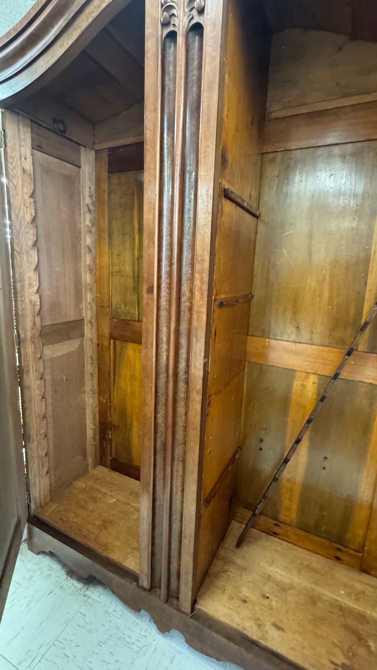 Burl walnut Armiore