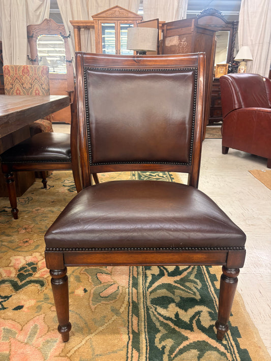 Set of 4 leather chairs