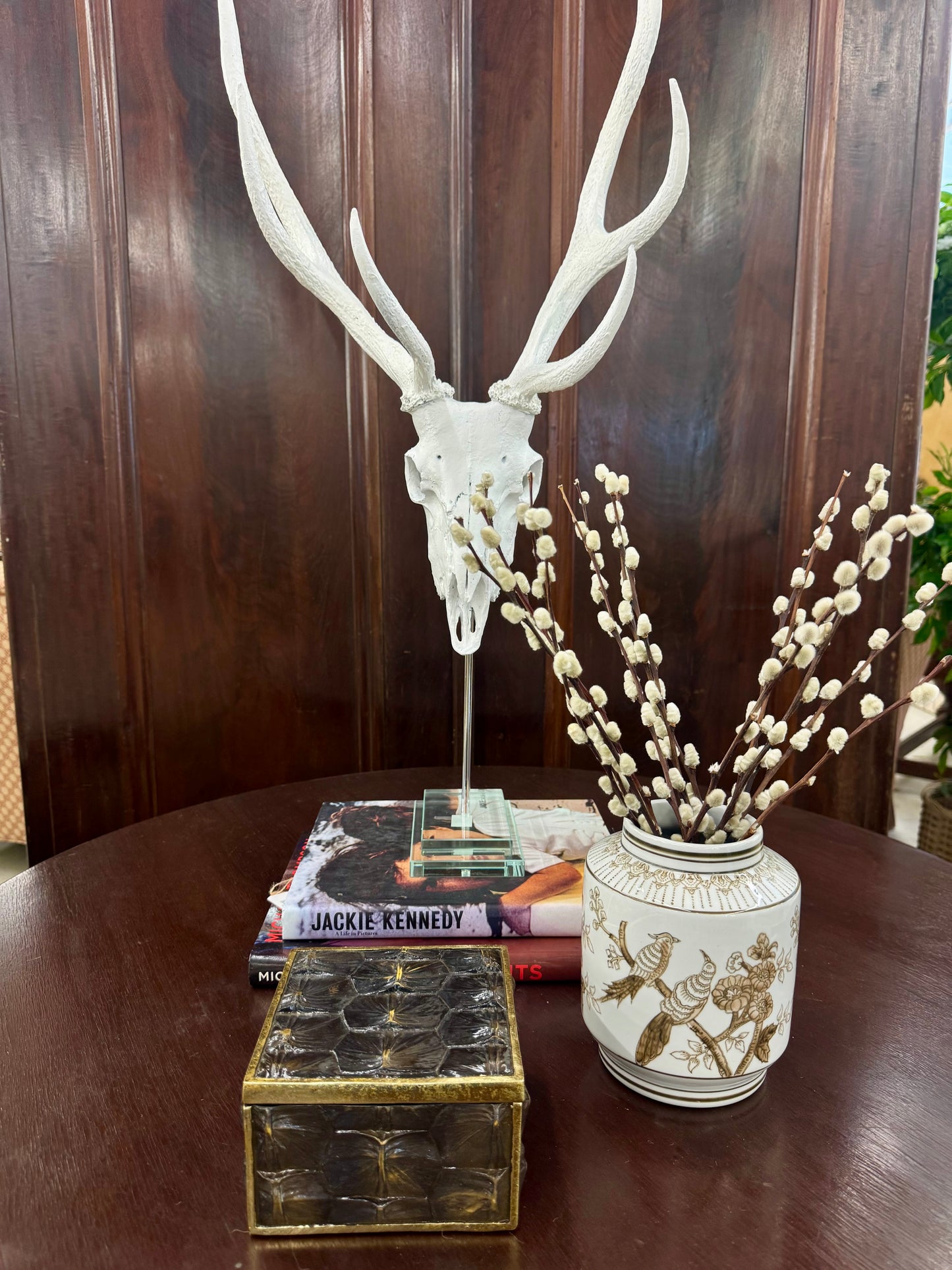 White Deer Skull Double Step Glass Base