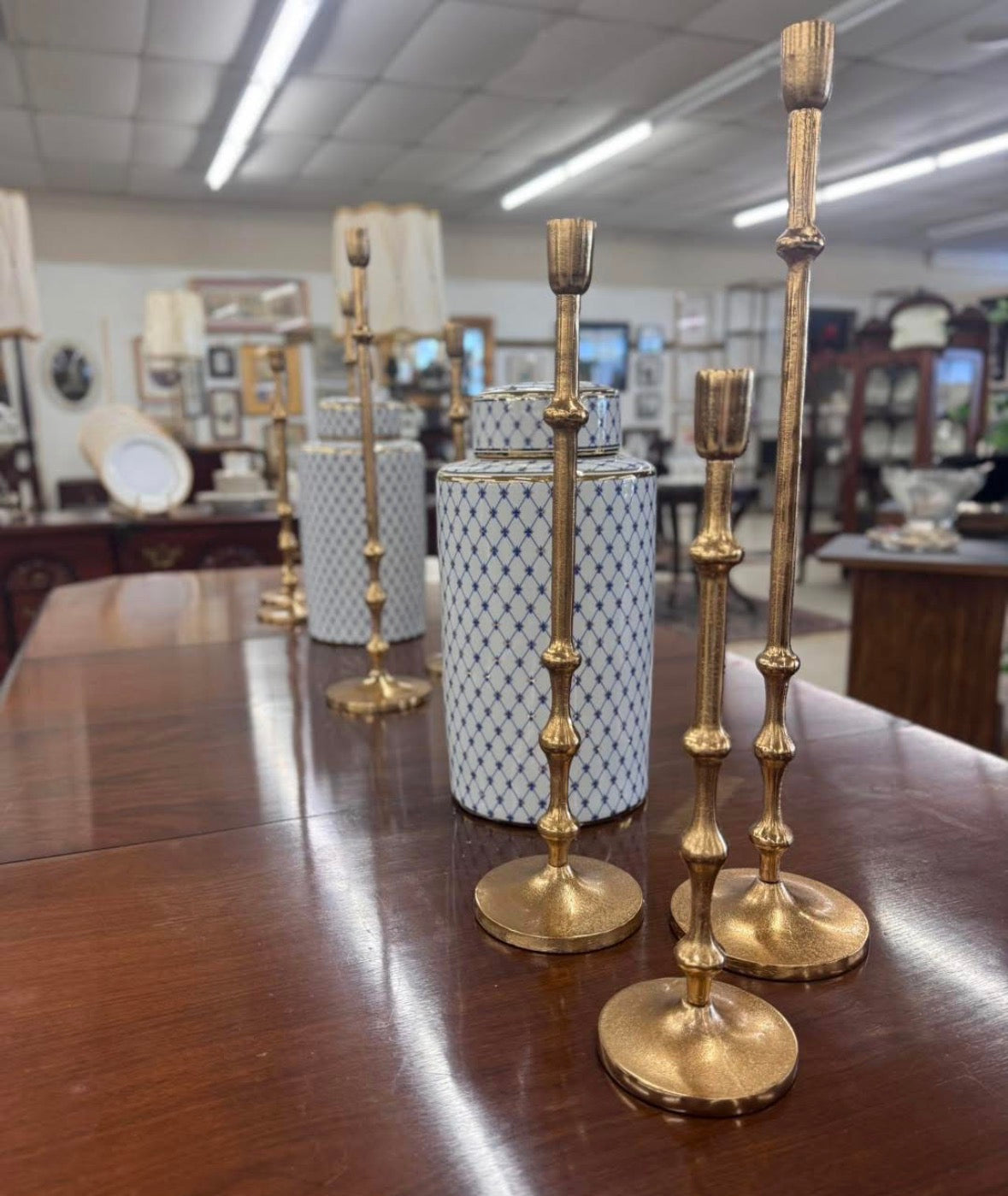 19"H GWEN GOLDEN CANDLESTICK