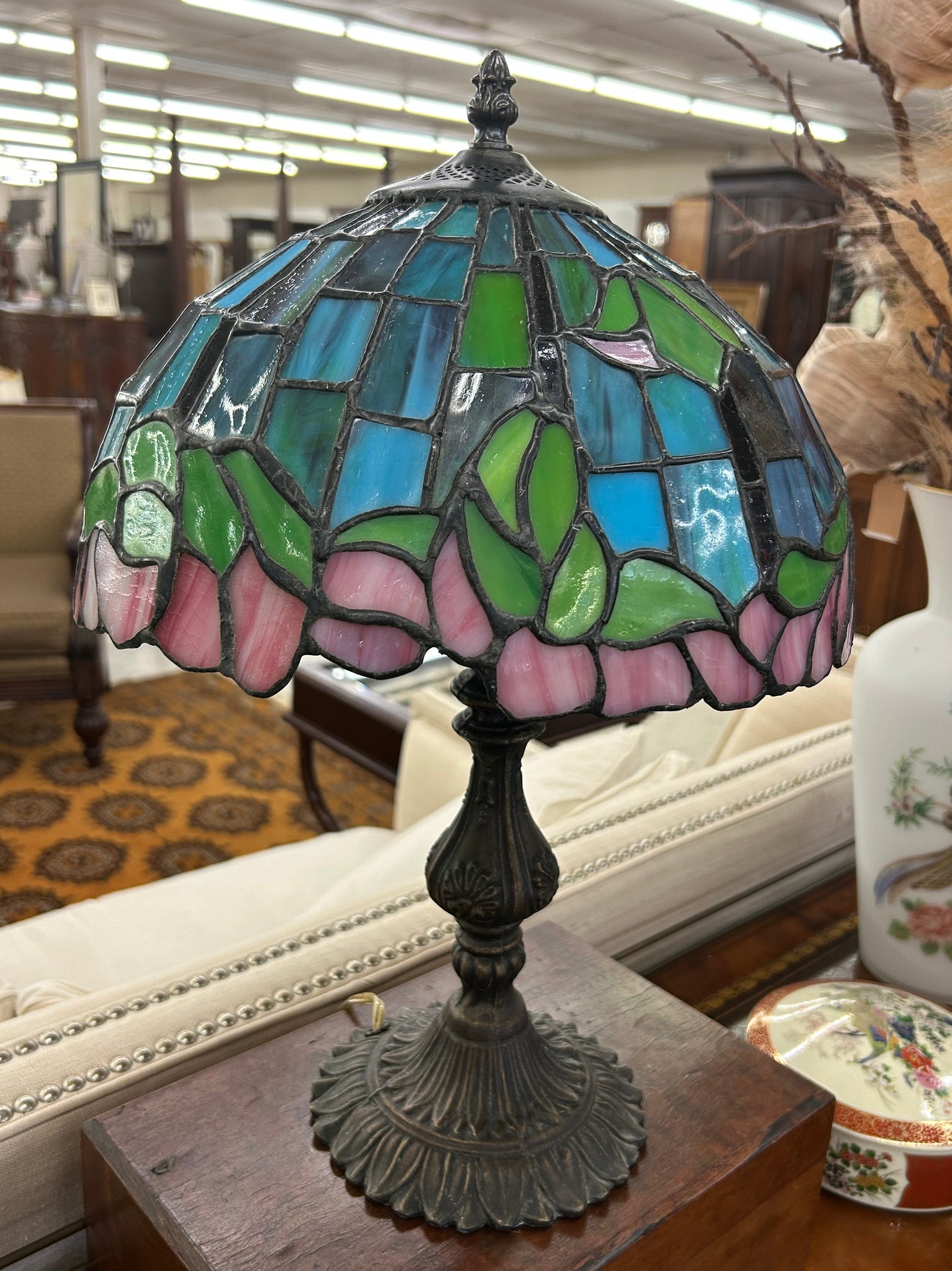 Tiffany-Style Floral Accent Lamp