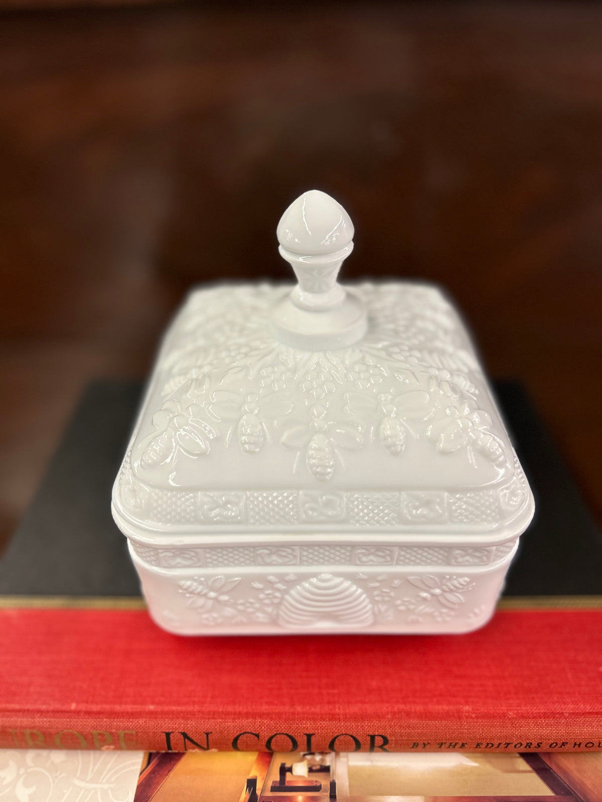 Vintage Indiana Glass/Tiara “Honey Bee Box”