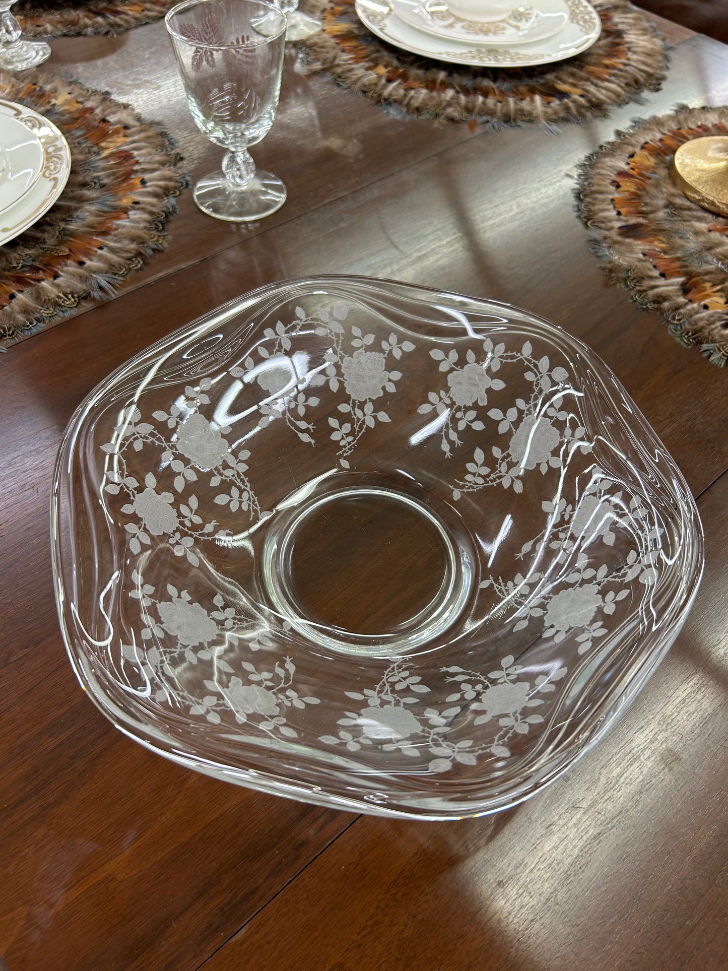 “Beautiful vintage etched floral crystal bowl