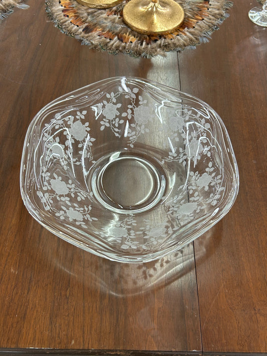 “Beautiful vintage etched floral crystal bowl