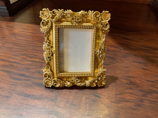 Mini Gold Picture Frame – Vintage Baroque Style