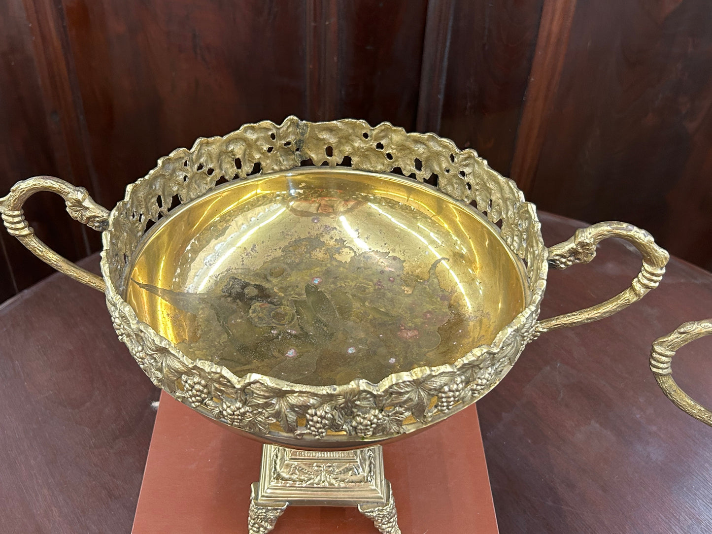 Vintage Brass Grapevine Centerpiece Bowl