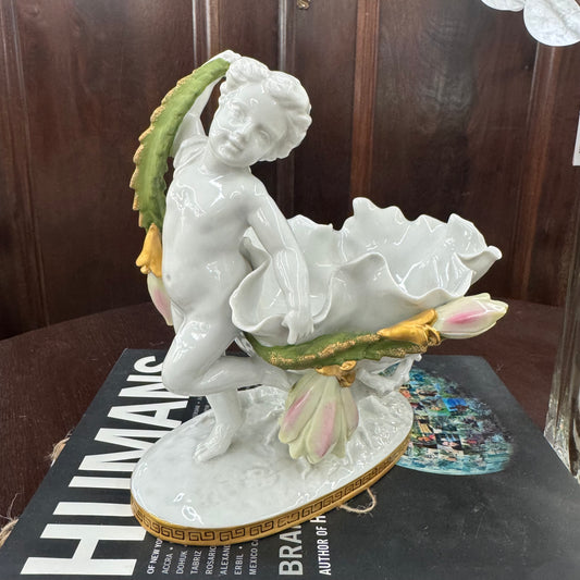 Elegant vintage porcelain cherub figures marked Andrea by Sadek (No. 6632)
