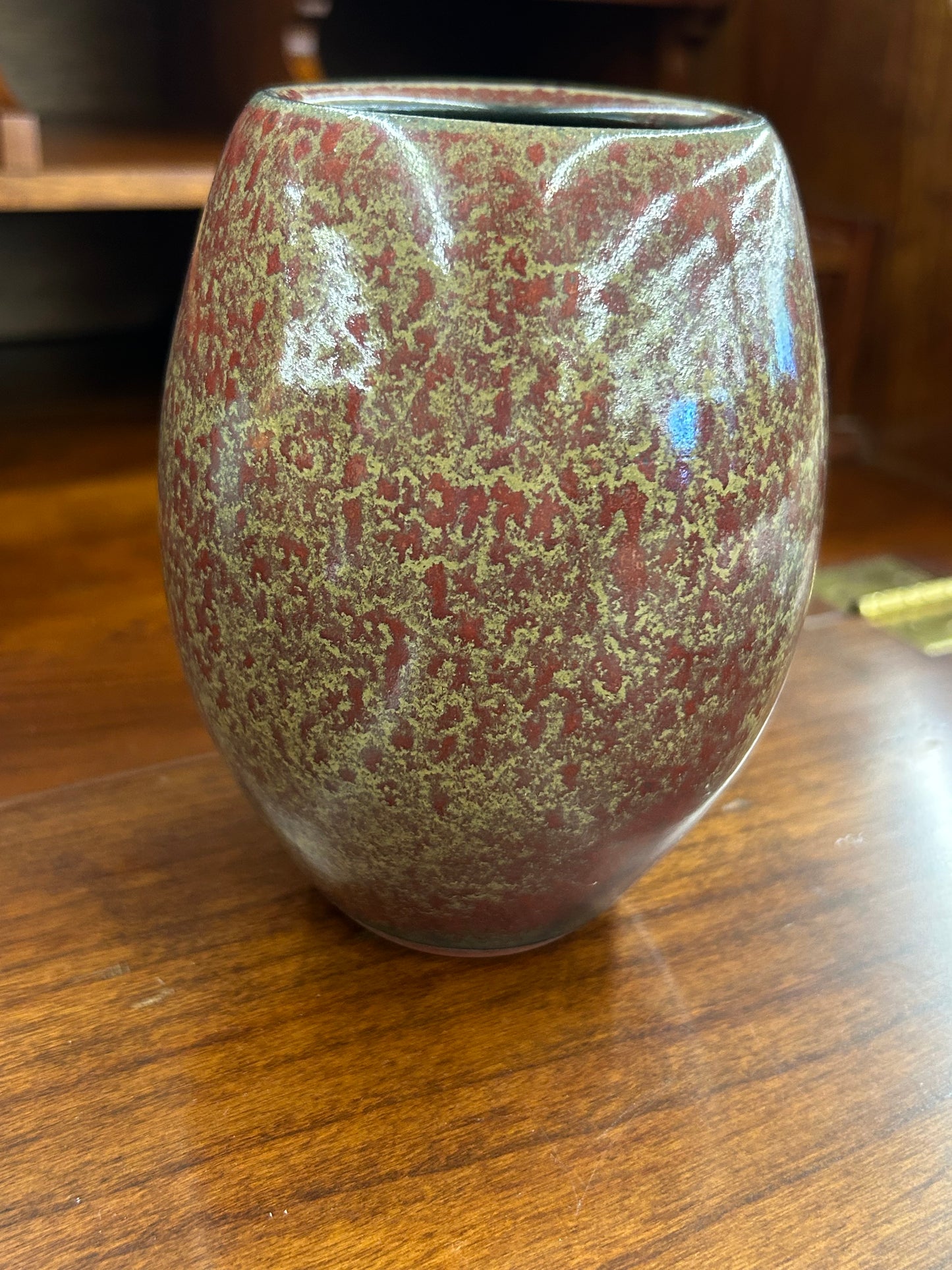 “New Clairvaux” pottery vase with a striking red glaze