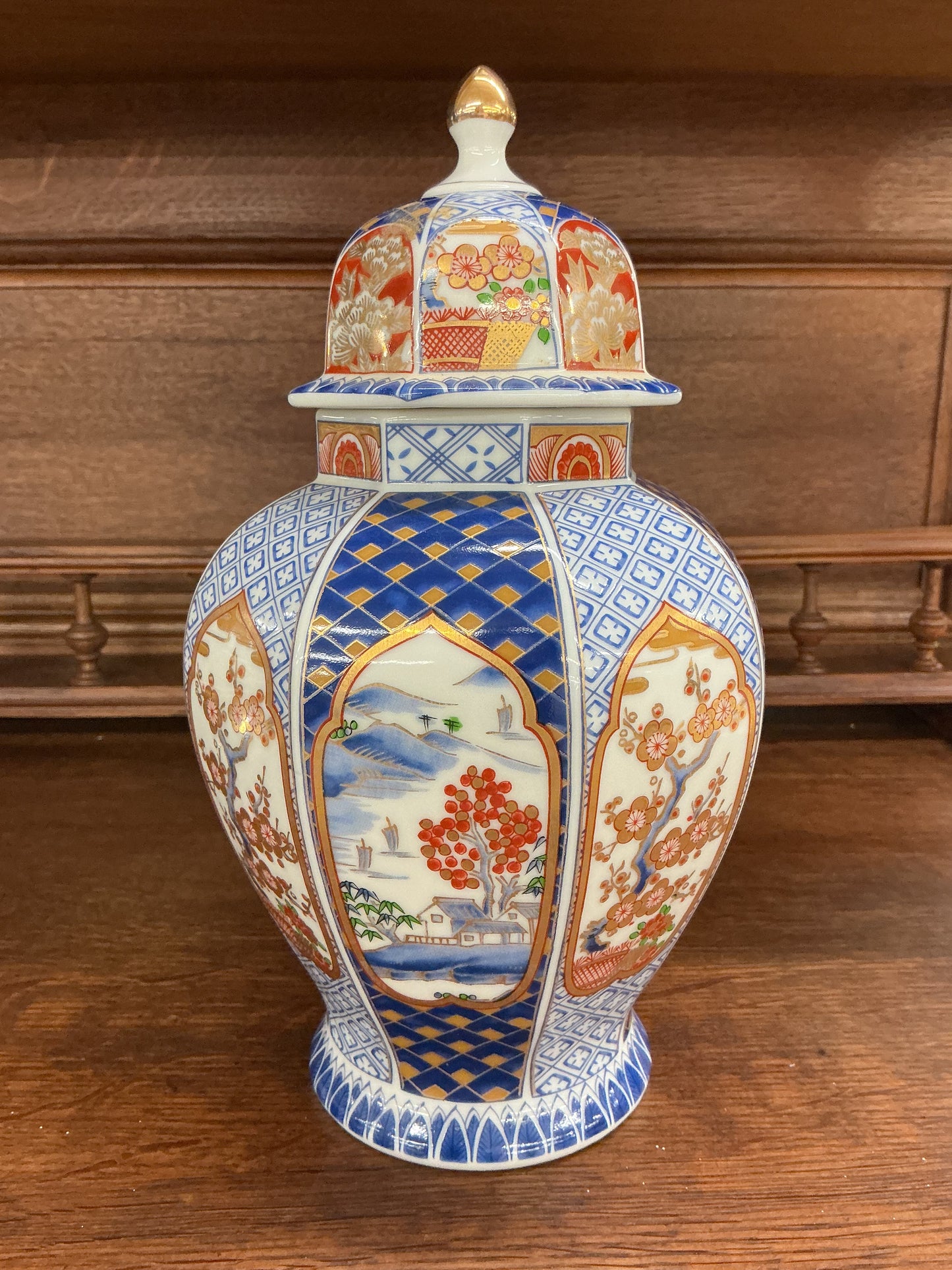 Vintage Japanese Imari Style Lidded Ginger Jar (OMC Japan – Scenic Panel Design)