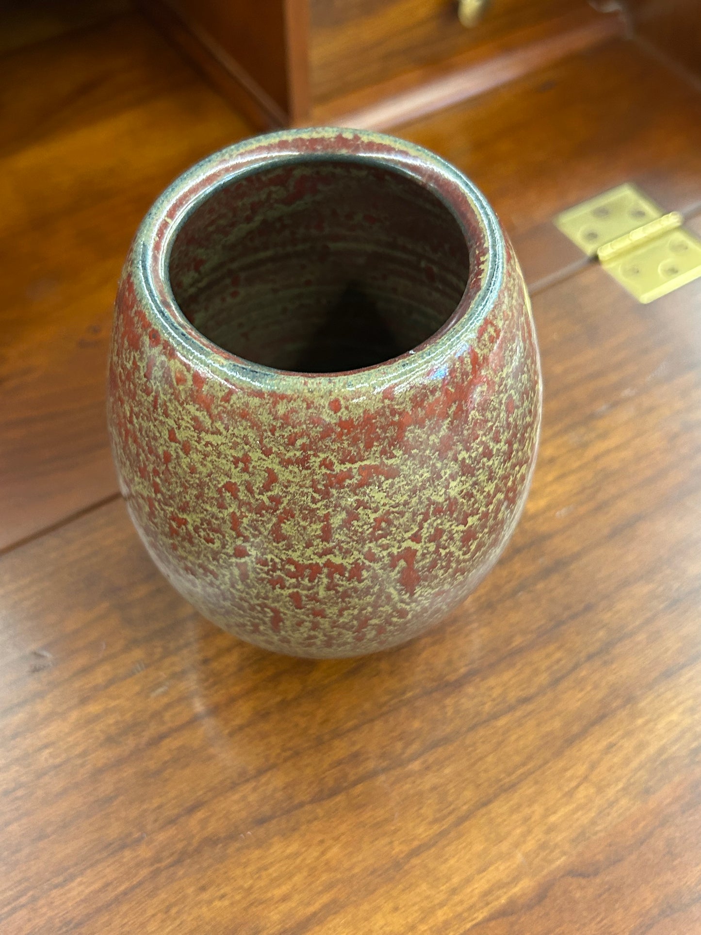 “New Clairvaux” pottery vase with a striking red glaze