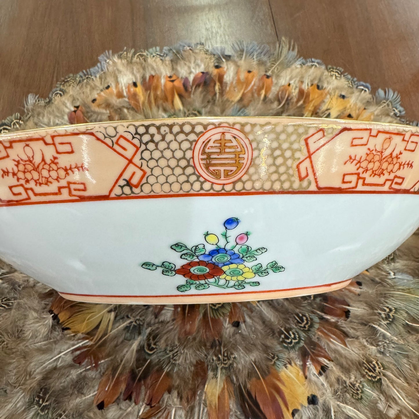 Beautiful hand-painted Chinese porcelain serving bowl