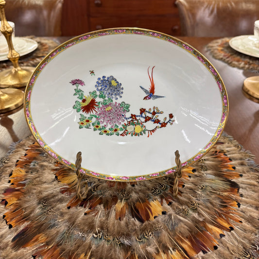 Beautiful hand-painted Chinese porcelain serving bowl